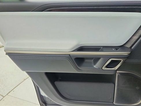 Used 2024 Rivian R1S Adventure image 36