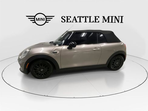 Used 2018 MINI Cooper Convertible image 6