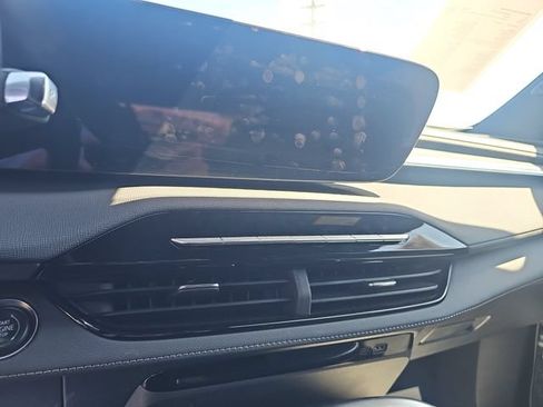 Certified 2025 Buick Enclave Preferred FWD image 17
