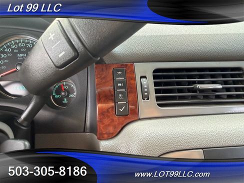 Used 2009 GMC Sierra 2500 SLT w/ Entertainment Package AWD/4WD image 38