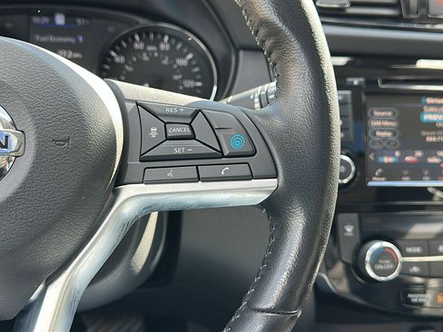 Certified 2022 Nissan Rogue Sport SL w/ Premium Package image 18