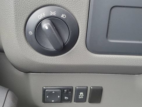 Used 2020 Nissan NV 2500 SV RWD image 23