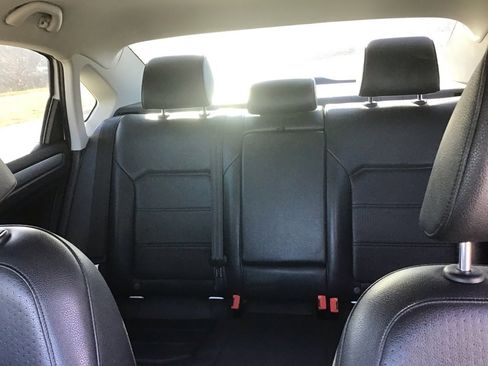 Used 2015 Volkswagen Passat 1.8T Limited Edition image 17