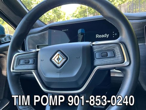 Used 2023 Rivian R1S Adventure AWD/4WD image 31