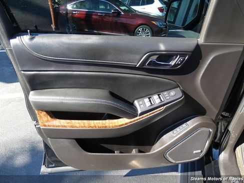 Used 2015 Chevrolet Suburban LTZ image 41