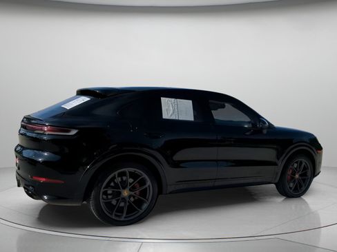 Used 2024 Porsche Cayenne S AWD/4WD image 30