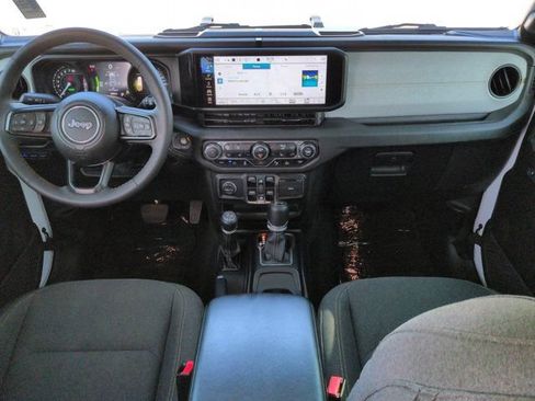 Used 2024 Jeep Wrangler Unlimited w/ Convenience Group AWD/4WD image 13