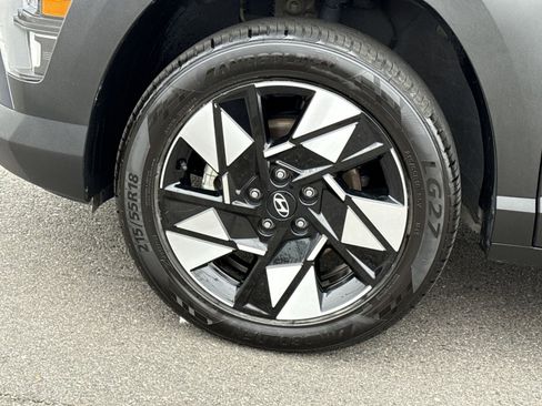 Certified 2025 Hyundai Kona SEL image 12