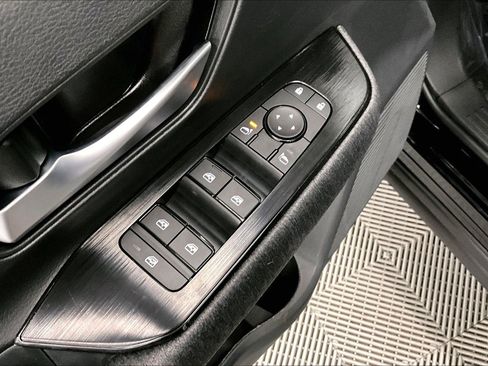 New 2026 Nissan Kicks SV w/ Charging Package FWD image 29