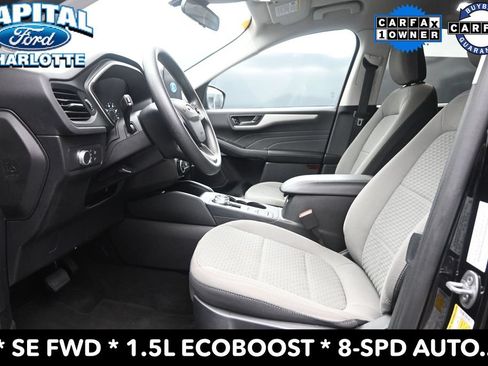 Used 2022 Ford Escape SE w/ SE Sport Appearance Package FWD image 9