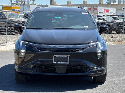 New 2027 Chrysler Pacifica Limited AWD/4WD image 8