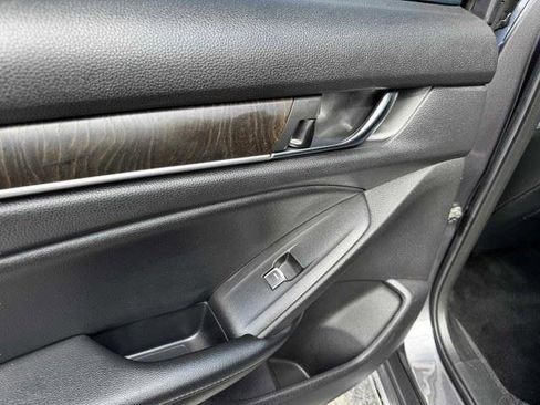 Used 2022 Honda Accord EX-L image 39