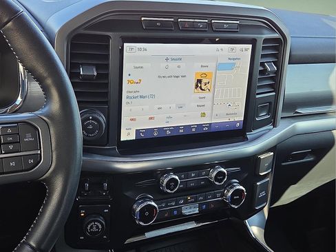 Used 2023 Ford F150 Lariat w/ Trailer Tow Package image 16