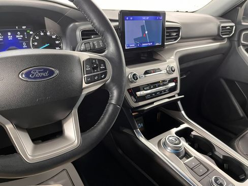 Used 2023 Ford Explorer XLT w/ Equipment Group 202A AWD/4WD image 24