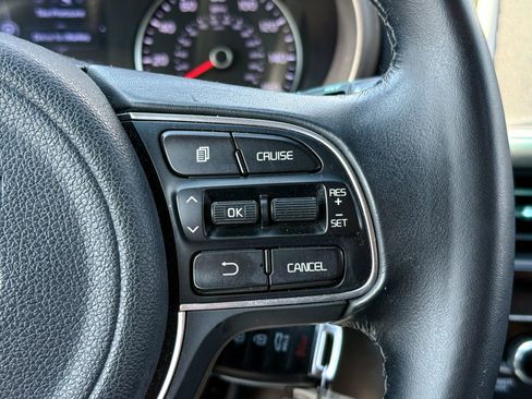 Used 2018 Kia Optima S w/ Panoramic Sunroof Package image 26