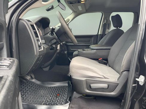 Used 2019 RAM 1500 Express w/ Express Value Package image 12