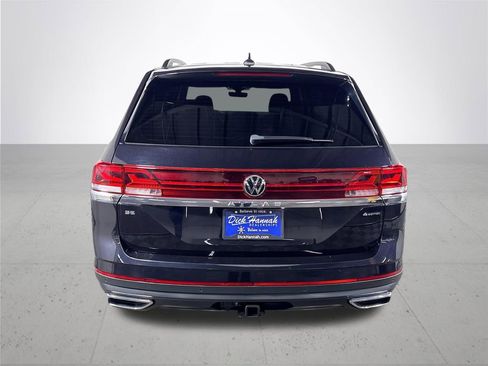 Certified 2024 Volkswagen Atlas SE image 7
