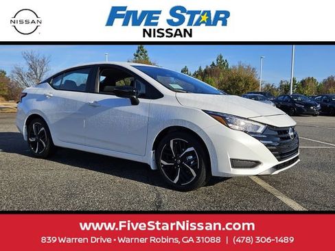 Used 2025 Nissan Versa SR w/ Trunk Package FWD image 1