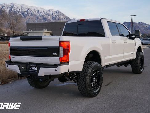 Used 2017 Ford F350 Platinum w/ Platinum Ultimate Package image 11