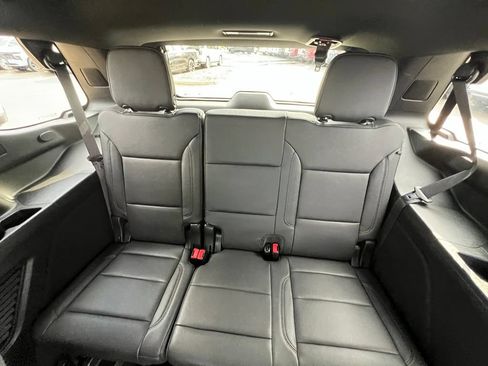 Used 2023 Chevrolet Tahoe Z71 w/ Luxury Package AWD/4WD image 23
