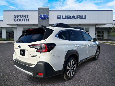 Used 2023 Subaru Outback Touring image 3