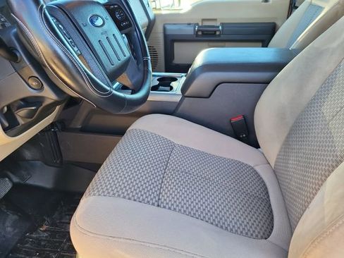 Used 2011 Ford F250 XLT w/ XLT Interior Pkg image 11