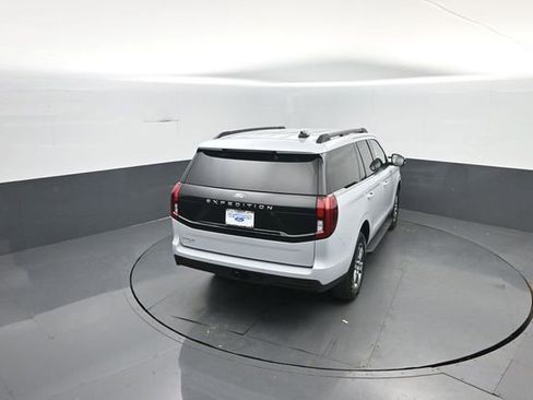 New 2026 Ford Expedition Active image 28