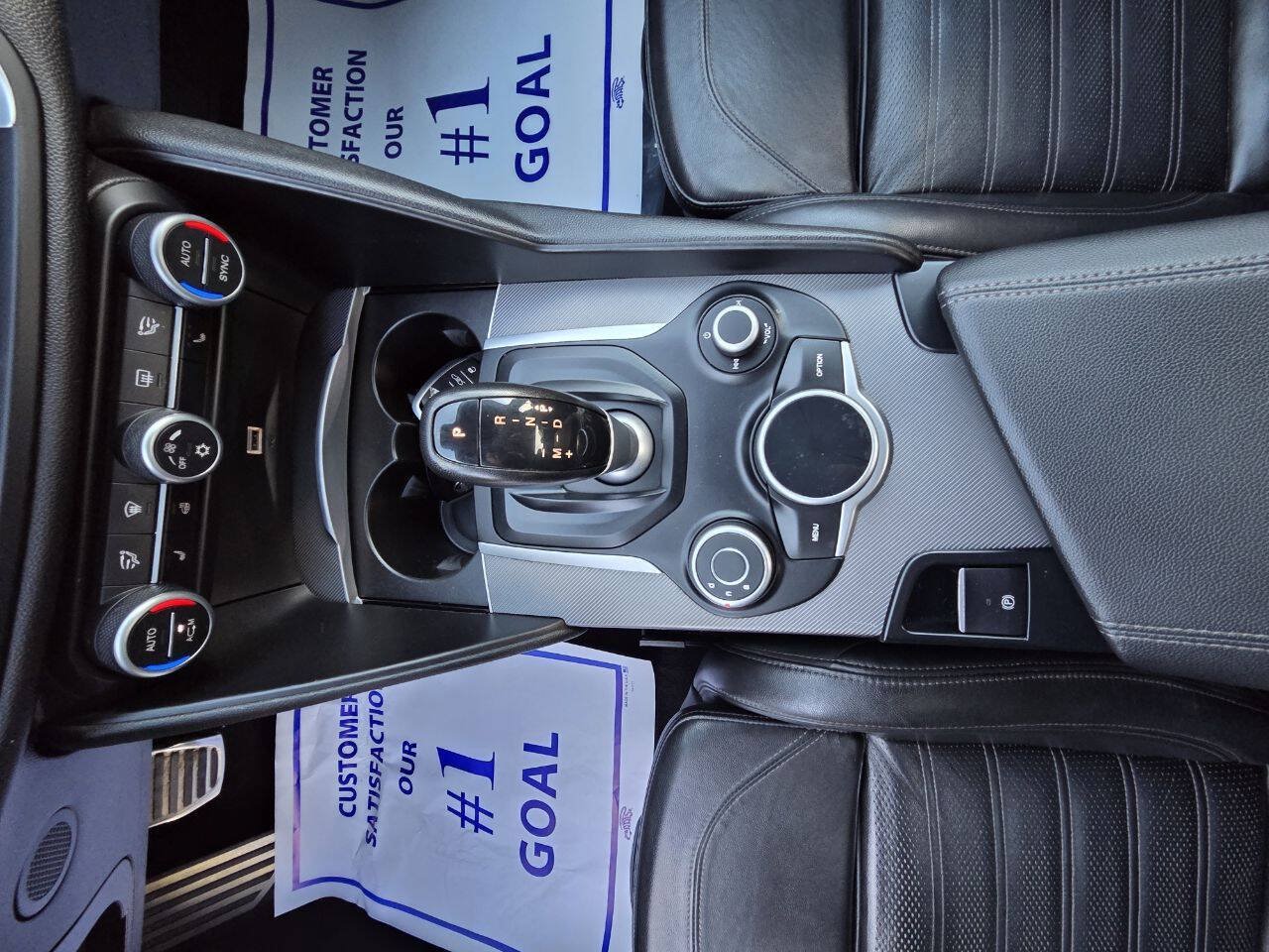 Used 2017 Alfa Romeo Giulia Ti w/ TI 19" Sport Package AWD/4WD image 24