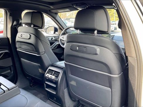 Certified 2024 BMW X6 xDrive40i w/ Premium Package image 21