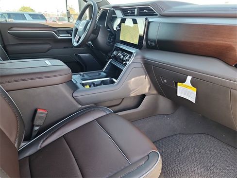 New 2026 GMC Sierra 2500 Denali w/ Denali Reserve Package image 21