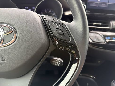 Used 2021 Toyota C-HR Limited FWD image 27