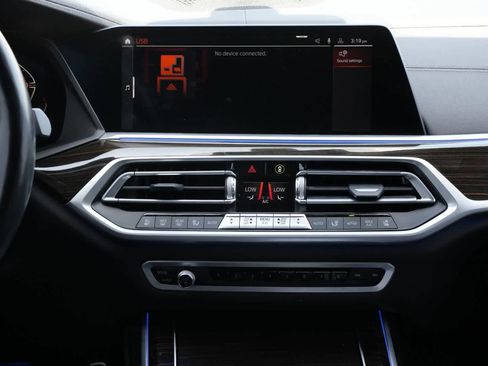 Used 2021 BMW X7 xDrive40i w/ M Sport Package AWD/4WD image 13