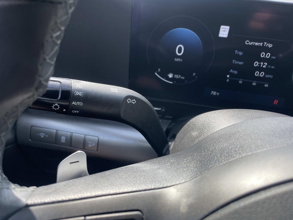 Used 2025 Hyundai Kona SEL AWD/4WD image 29