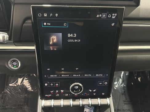 Used 2025 GMC Terrain Elevation image 26