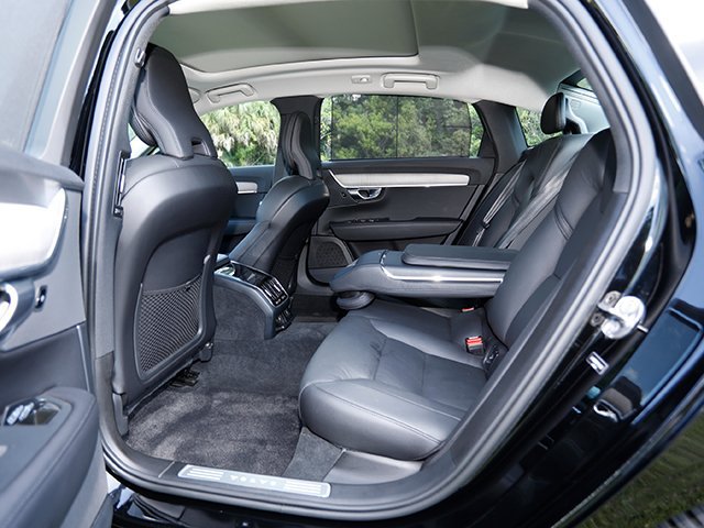 Used 2023 Volvo S90 B6 Plus AWD/4WD image 24