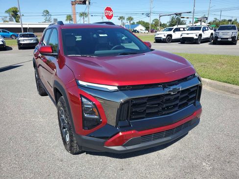 New 2026 Chevrolet Equinox ACTIV w/ LPO, Floor Liner Package image 8