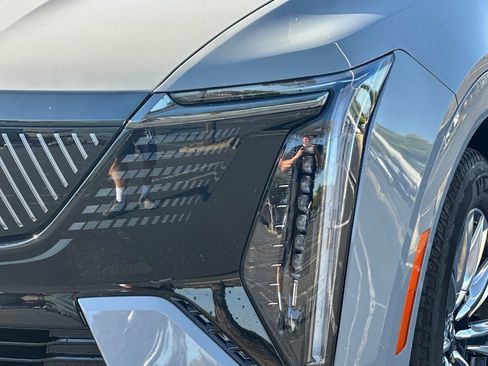 Certified 2026 Cadillac Escalade IQ Sport 1 w/ LPO, Floor Liner Package AWD/4WD image 50