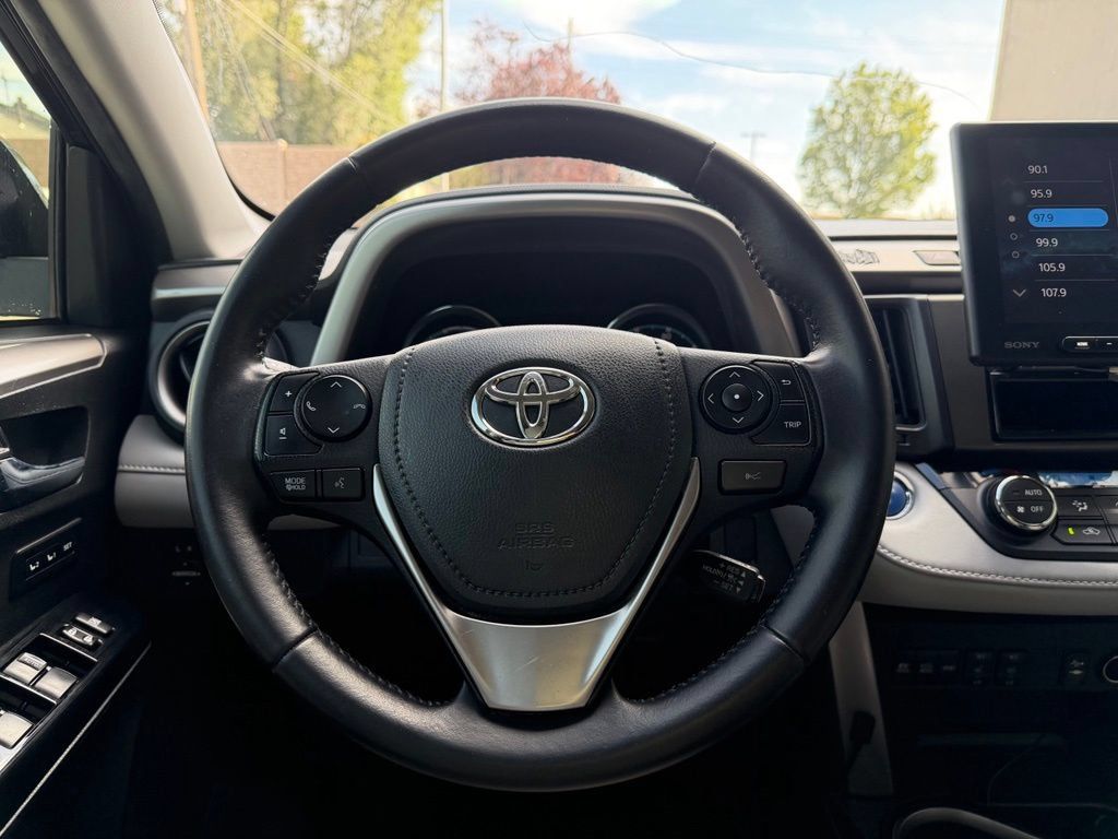 Used 2017 Toyota RAV4 Limited w/ Advanced Technology Package AWD/4WD image 7