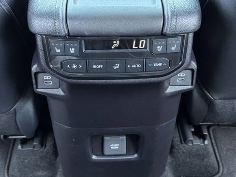 Used 2026 Toyota Grand Highlander AWD Hybrid image 31