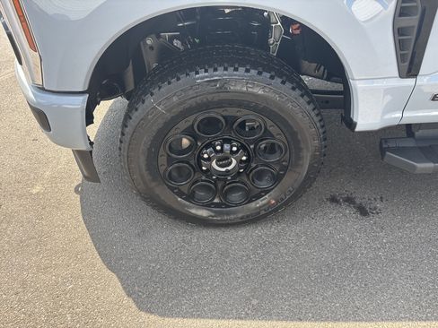 New 2025 Ford F250 Lariat w/ Lariat Ultimate Package image 11