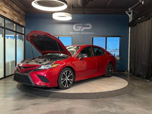 Used 2020 Toyota Camry SE w/ Audio Package AWD/4WD image 24