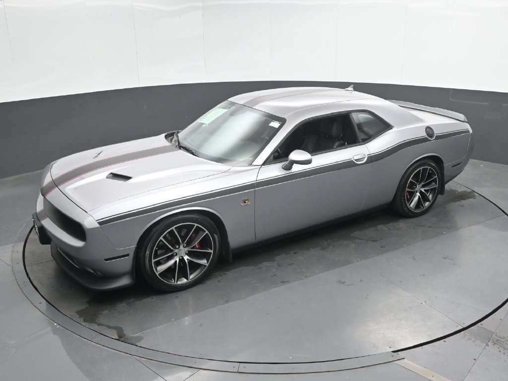 Used 2016 Dodge Challenger R/T Scat Pack RWD image 38