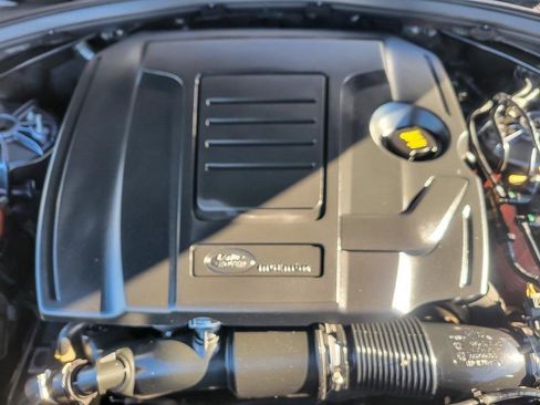 Used 2021 Land Rover Range Rover Velar R-Dynamic S image 25