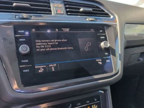 Certified 2022 Volkswagen Tiguan SE w/ Panoramic Sunroof Package image 16