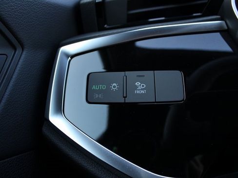 New 2025 Audi Q3 2.0T Premium Plus image 15