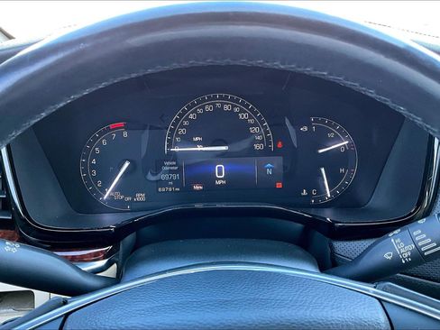 Used 2017 Cadillac XT5 Luxury w/ Driver Awareness Package image 13