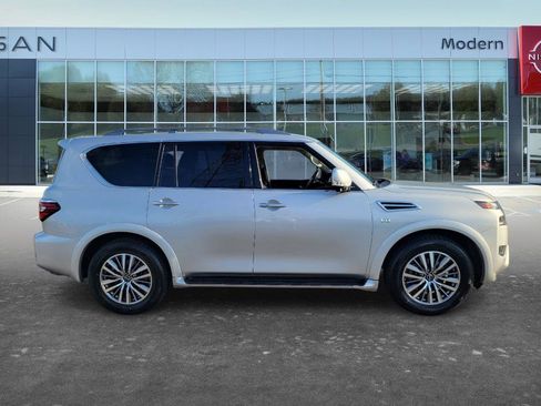 Used 2021 Nissan Armada SL w/ Captain's Chairs Package image 5