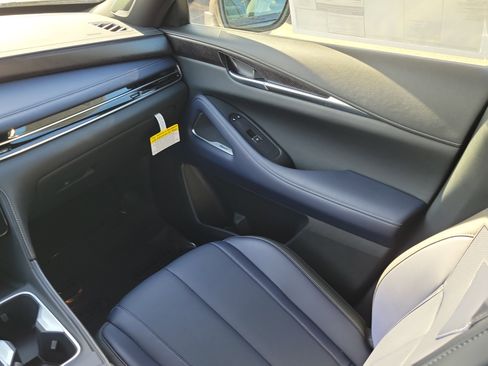 New 2026 INFINITI QX60 Sport w/ Dark Cargo Package image 13