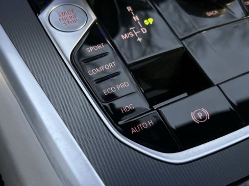 Used 2023 BMW X6 xDrive40i w/ Luxury Seating Package image 33