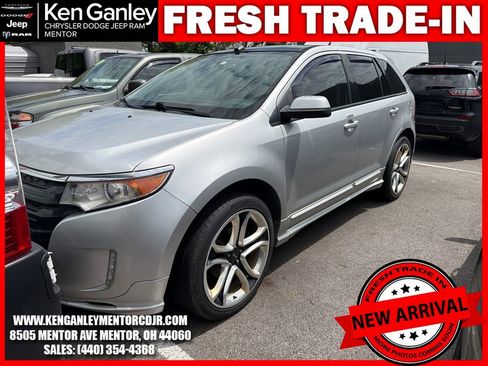 Used 2013 Ford Edge Sport w/ Driver Entry Pkg FWD image 2